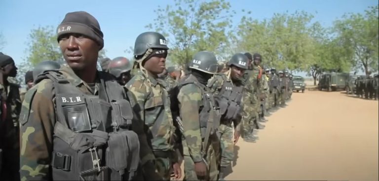 Trois soldats camerounais lors d’une attaque présumée de Boko Haram